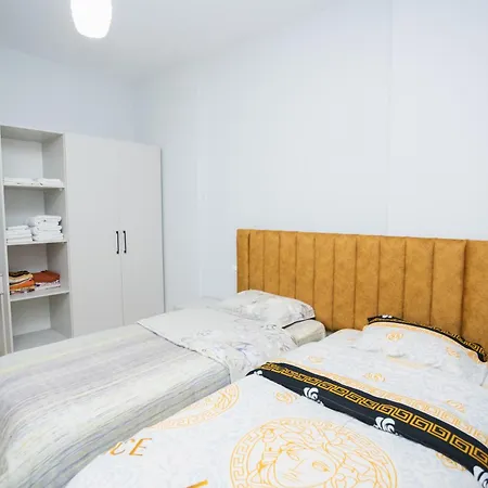Apartament Leo's Wlora